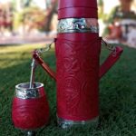 TERMO DE MATE REPUJADO CON DETALLES DE PLATA